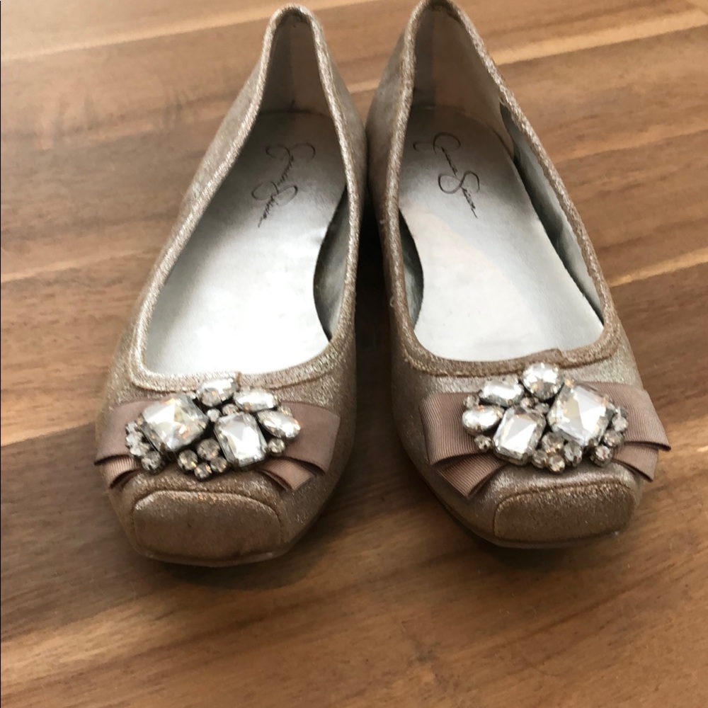 Elegant Women's Flats with Embellished Bow